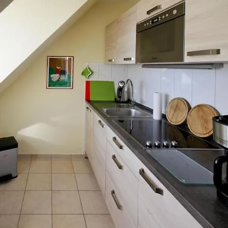 Apartment Strandschloesschen Kuehlungsborn