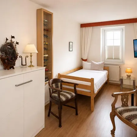 Strandschloesschen Апартаменты Кюлунгсборн