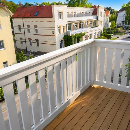 Strandschloesschen Апартаменты *